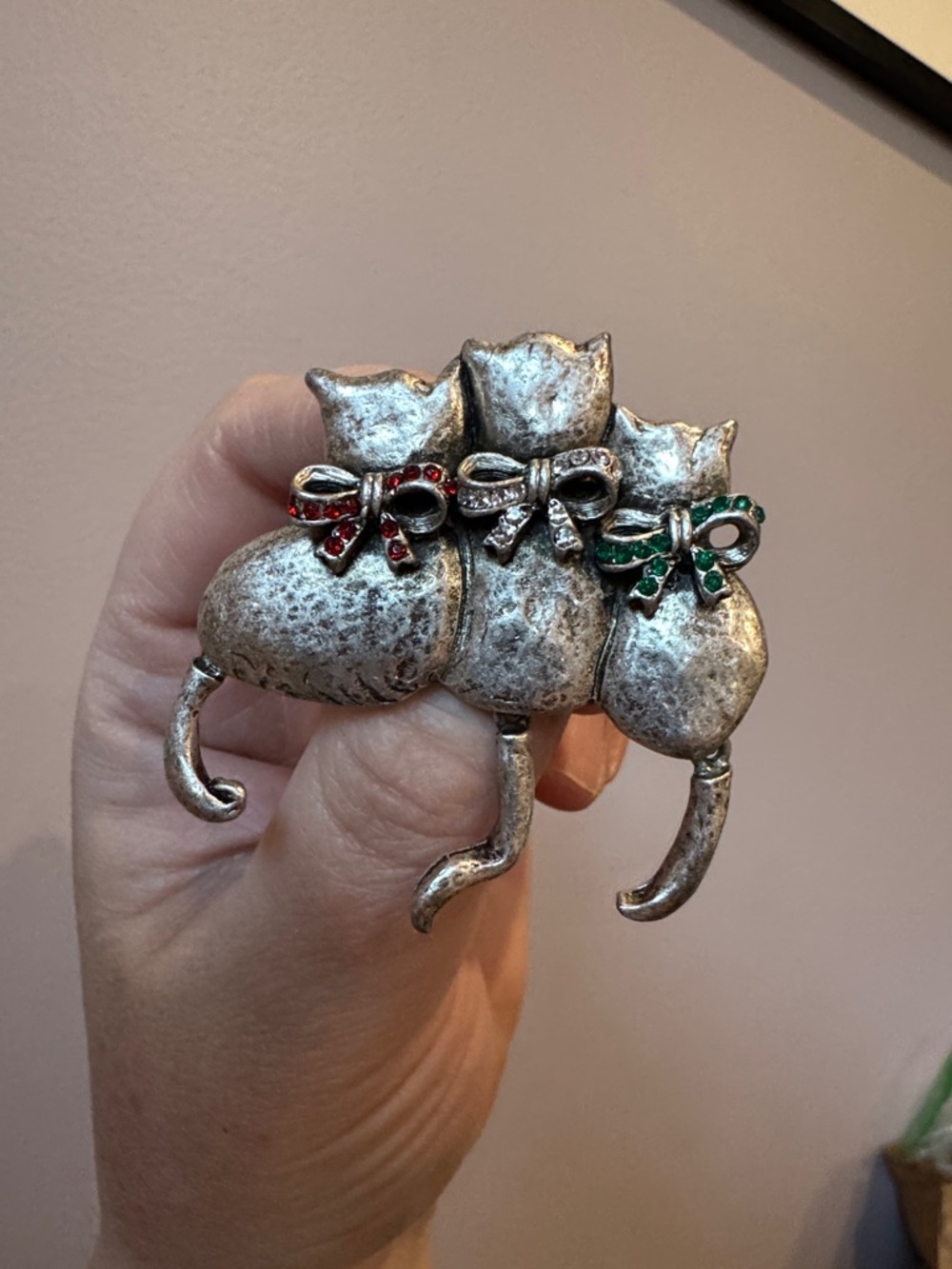 Vintage Silver-Tone Triple Cat Brooch with Red and Green Bow Accents